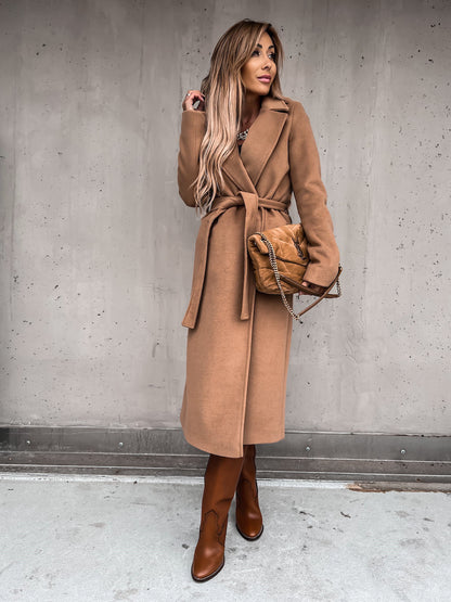 Long Manteau en Laine Lacé